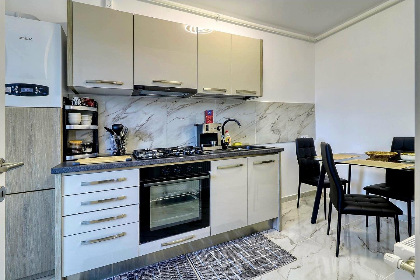 Luxury Apartament Bukarest Eksteriør billede