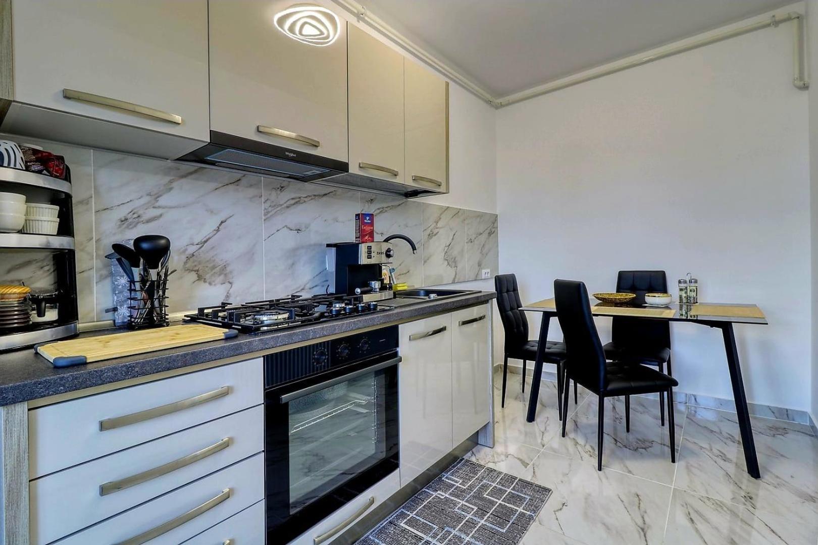 Luxury Apartament Bukarest Eksteriør billede